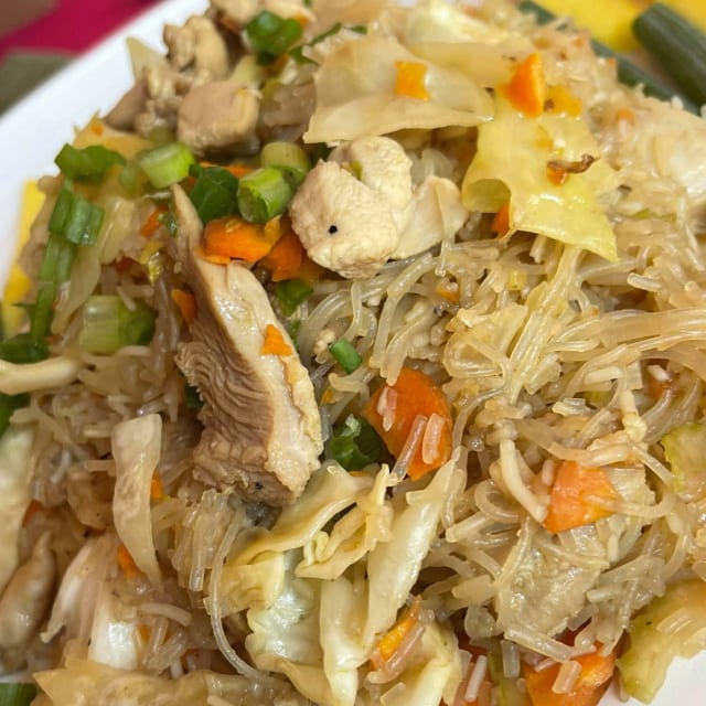 Pancit.